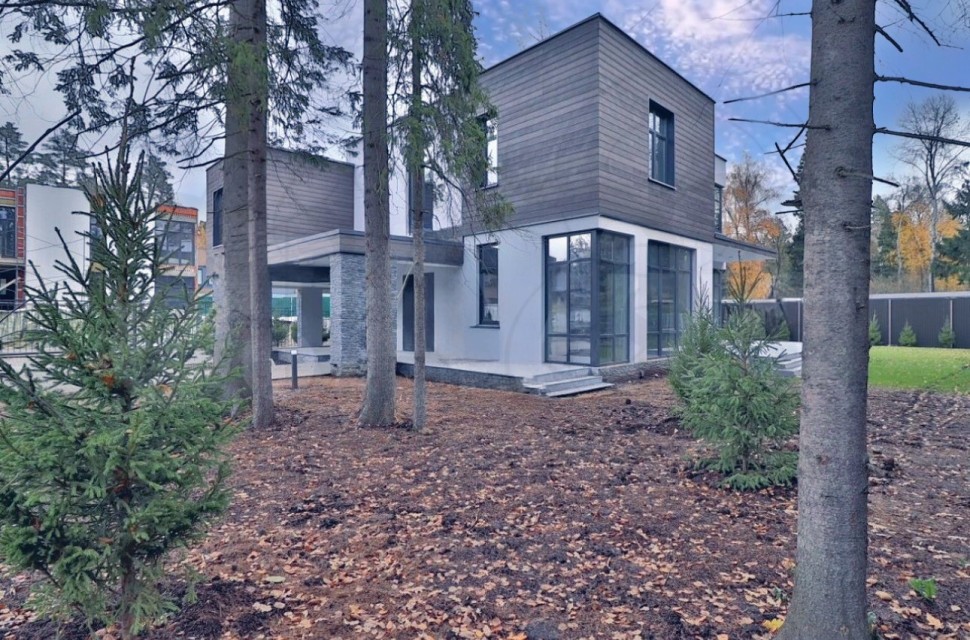 Дом 384 м² на участке 12.5 соток фото 1 &mdash; RY Estate