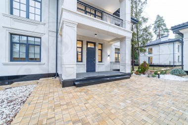 Дом 347 м² на участке 19.23 сот в КП Ново-Успенский &mdash; RY Estate