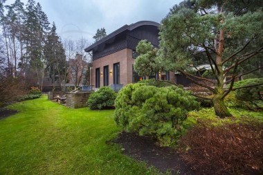 Дом 1400 м² на участке 51 сот. в КП Сады Майендорф &mdash; RY Estate